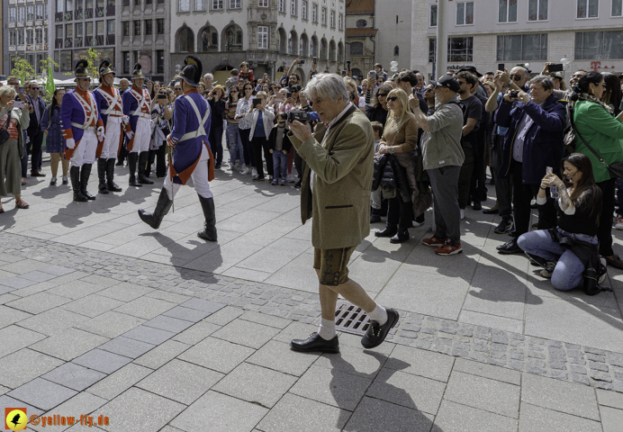 weisswurst-parade-im-donisl-und-marienplatz_Photographed-by-Gelbmann__MG_3945.jpg