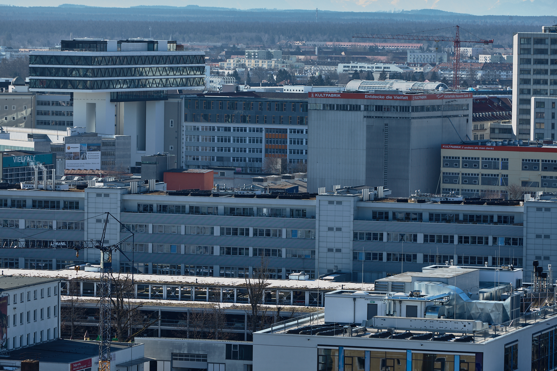 24.02.2012 - Panoramablick auf das Werksgekände, Kunstpark-Ost und Kultfabrik