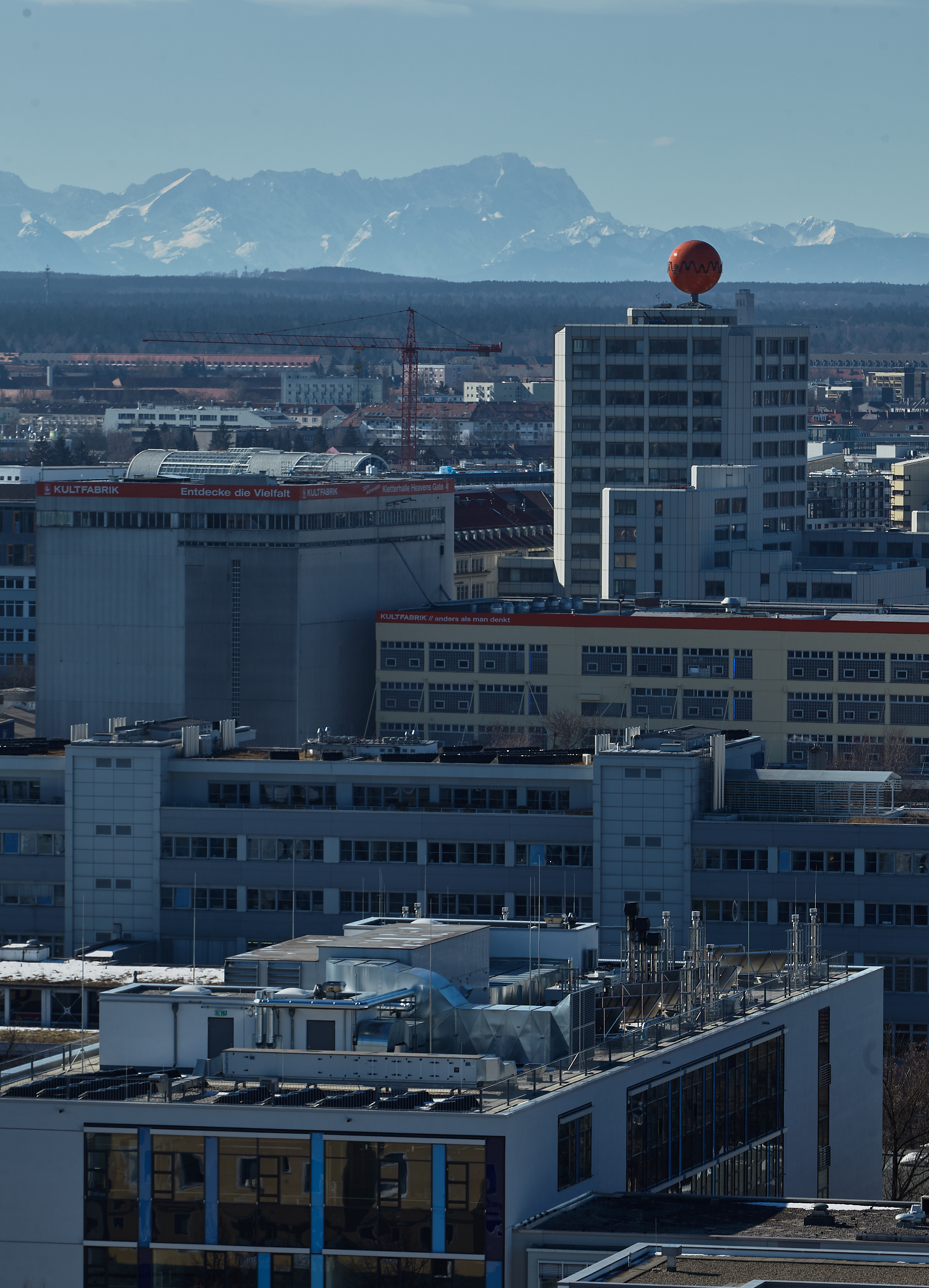 24.02.2012 - Panoramablick auf das Werksgekände, Kunstpark-Ost und Kultfabrik