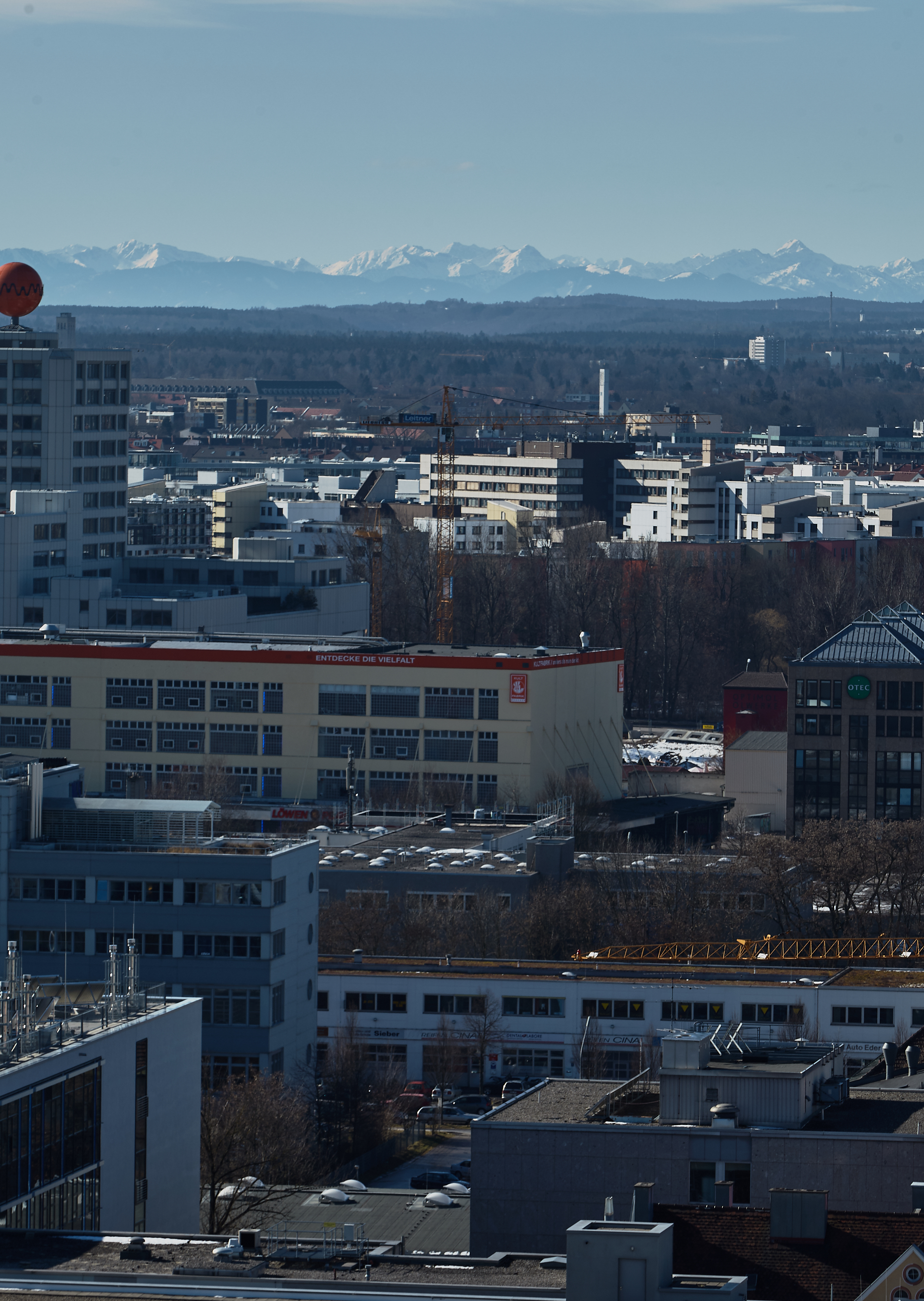 24.02.2012 - Panoramablick auf das Werksgekände, Kunstpark-Ost und Kultfabrik
