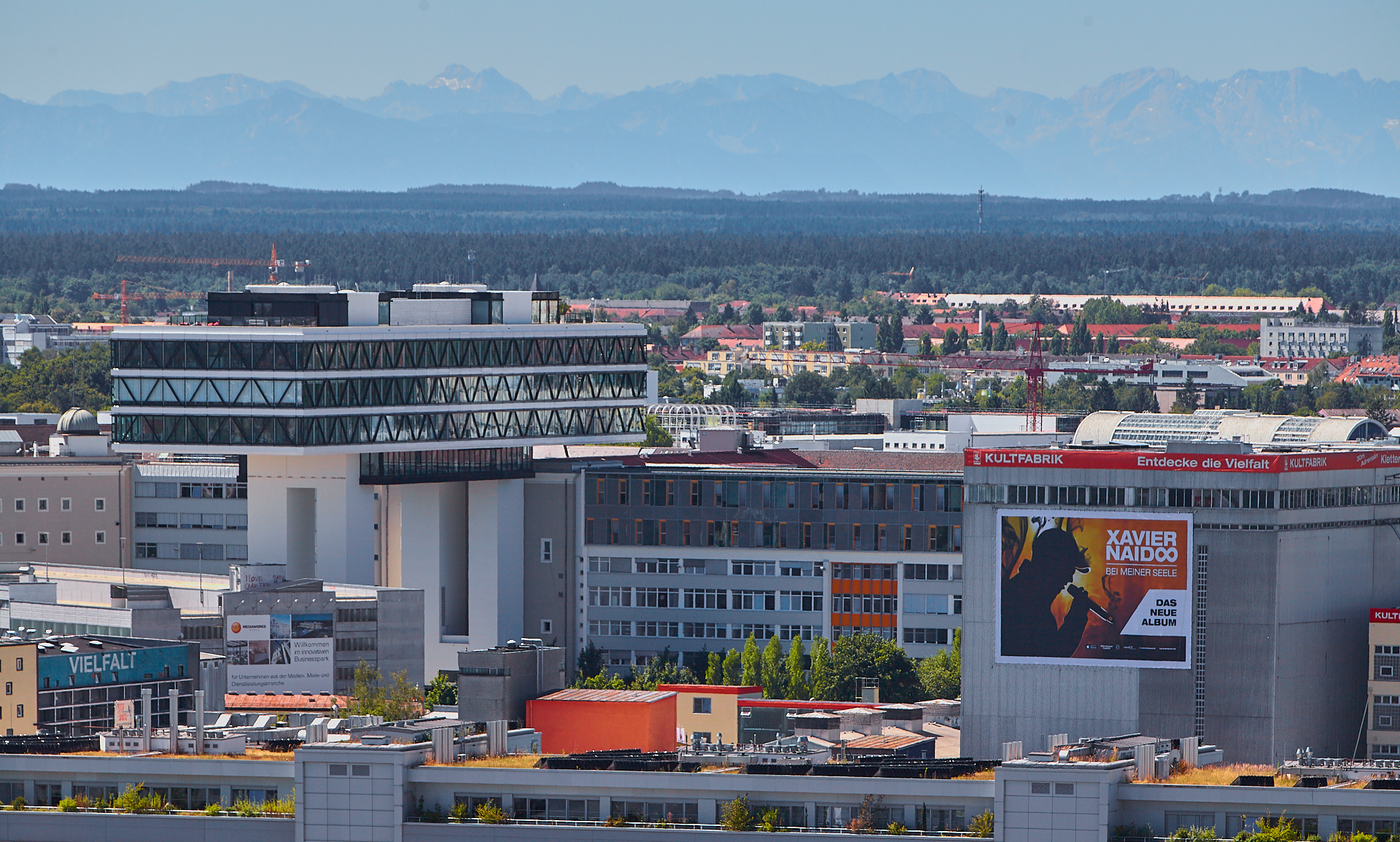 01.08.2013 - Werbeplakat an der Kultfabrik 