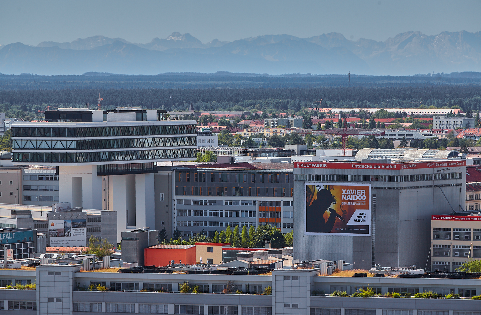 01.08.2013 - Werbeplakat an der Kultfabrik 