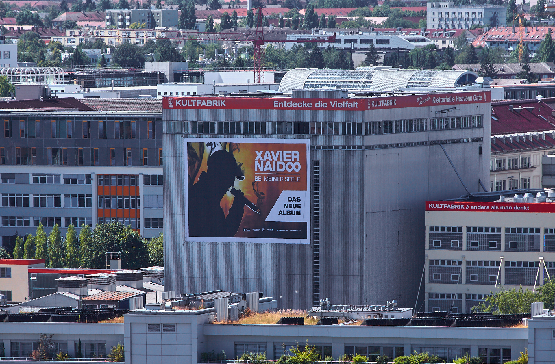 01.08.2013 - Werbeplakat an der Kultfabrik 