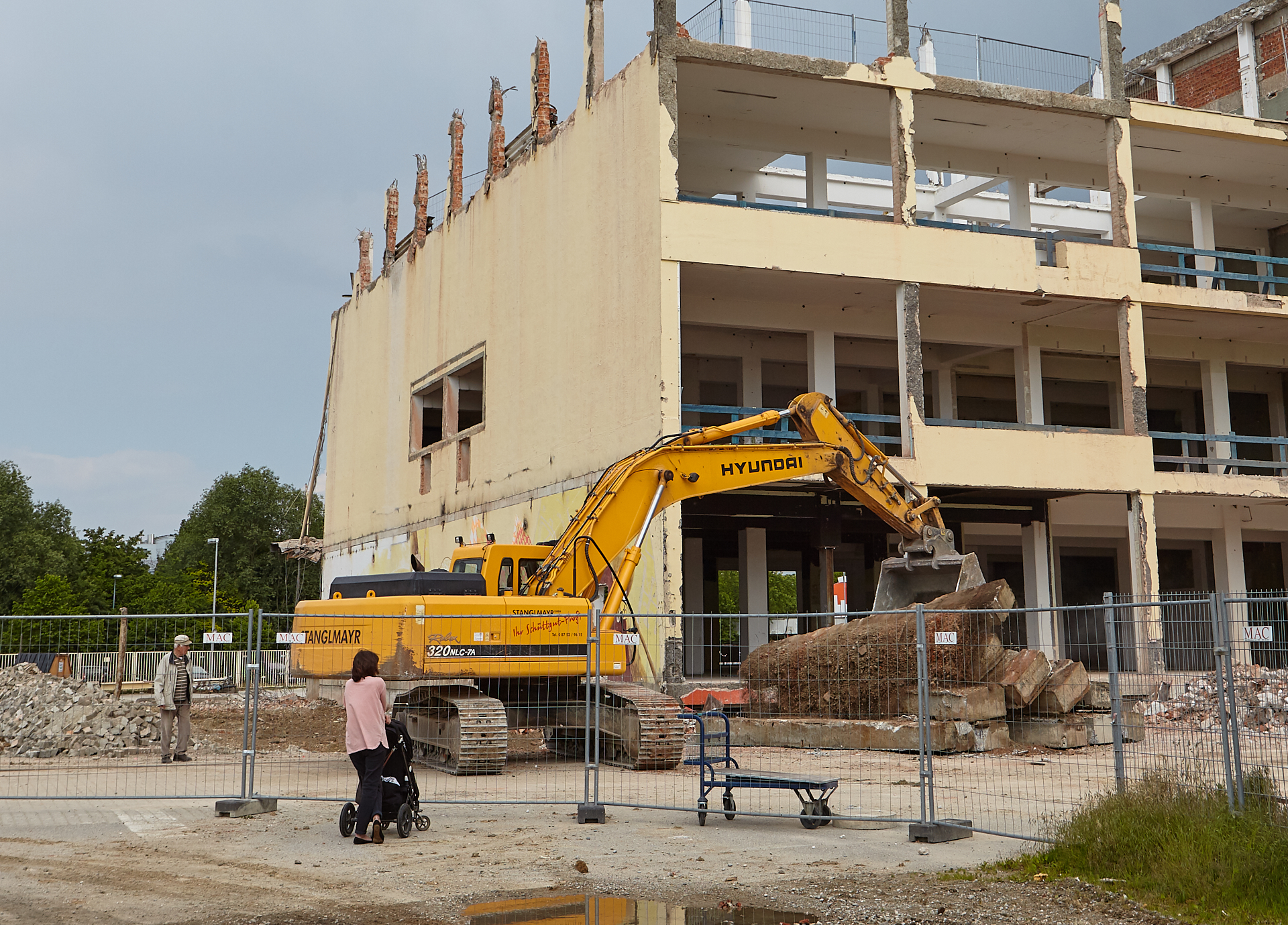 03.06.2014 - Baustelle in der Kultfabrik, dem zukünftgen WERKSVIERTEL MITTE