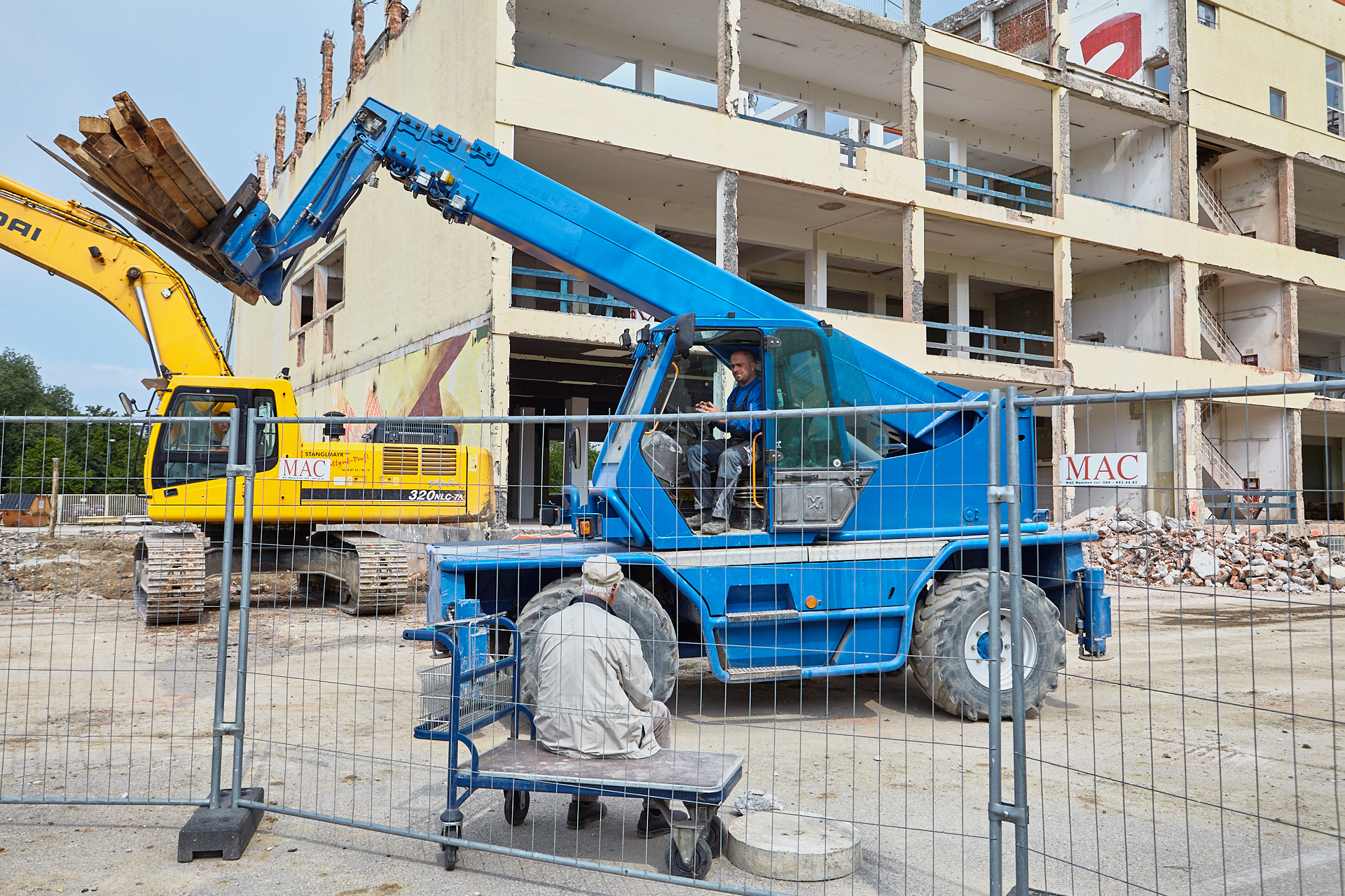 03.06.2014 - Baustelle in der Kultfabrik, dem zukünftgen WERKSVIERTEL MITTE