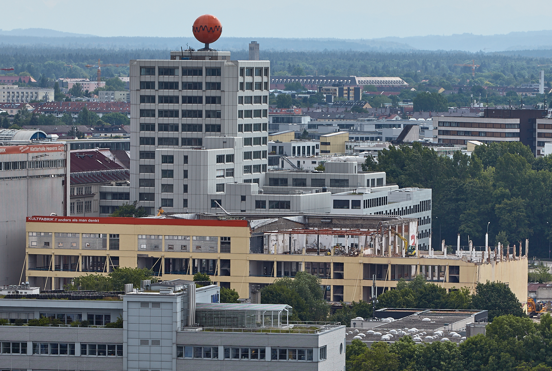 03.06.2014 - Baustelle in der Kultfabrik, dem zukünftgen WERKSVIERTEL MITTE