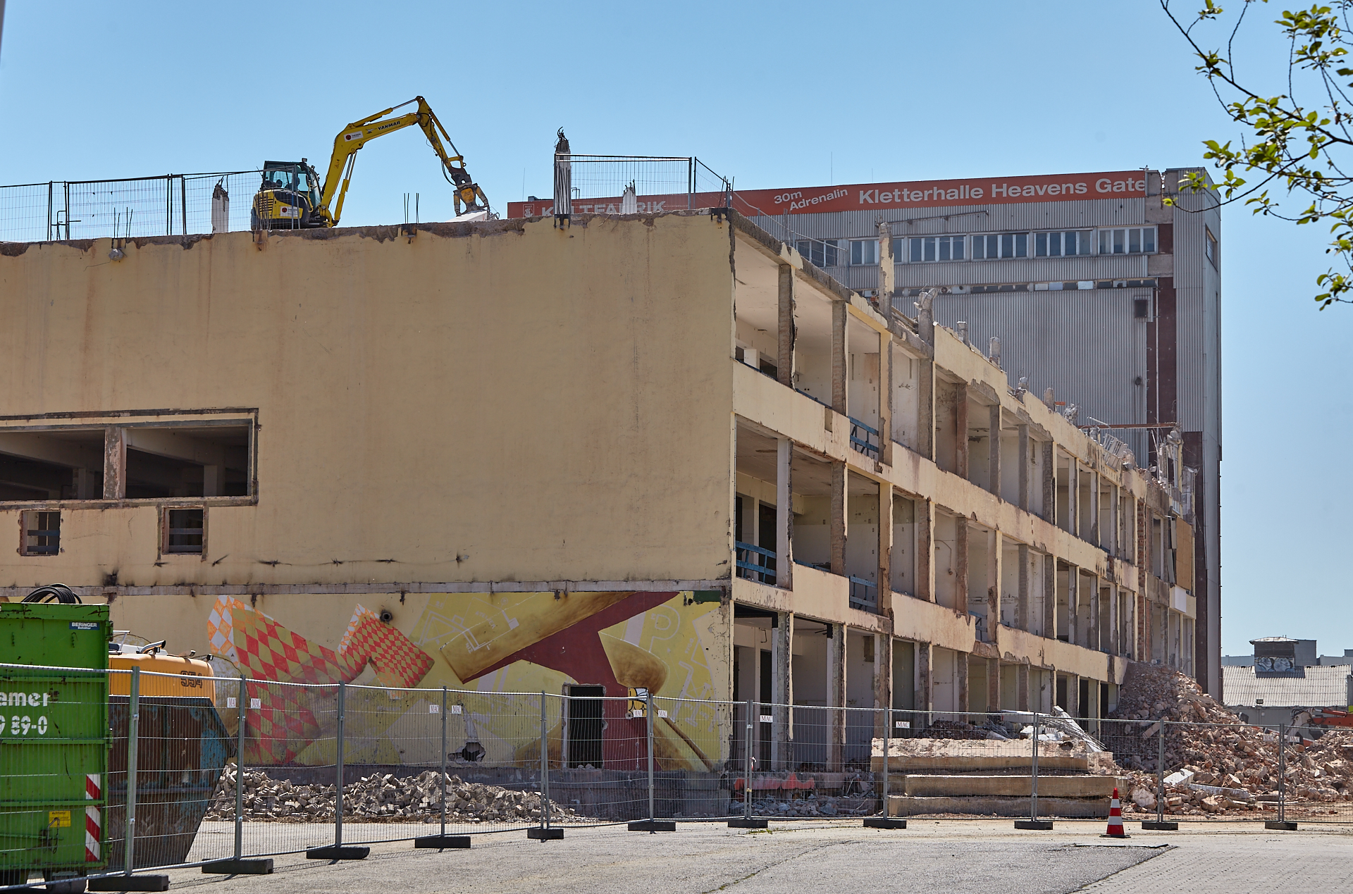 04.06.2014 - Die KULTFABRIK wird abgerissen