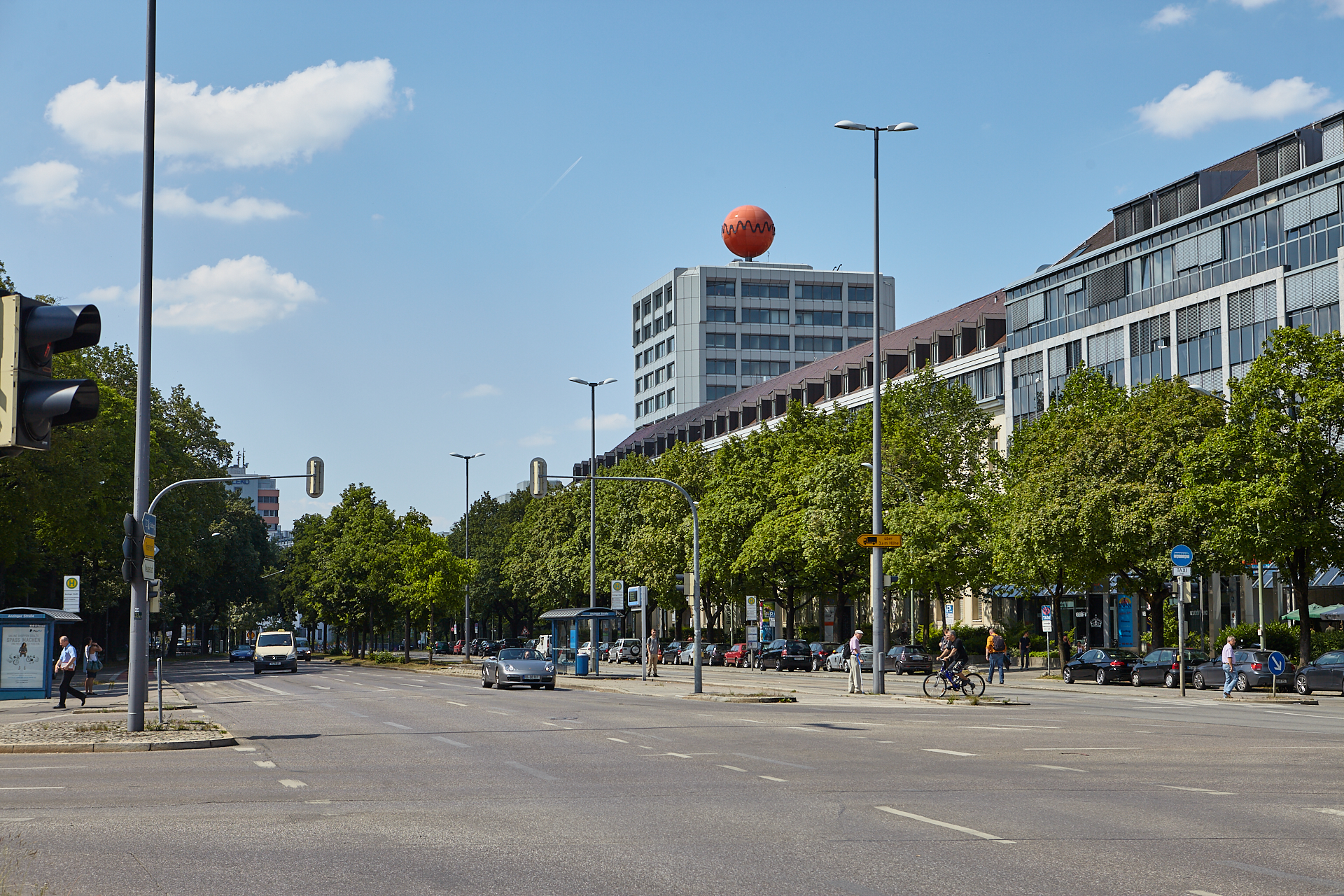 11.06.2014 - Dacharbeiten auf dem Werksgelände
