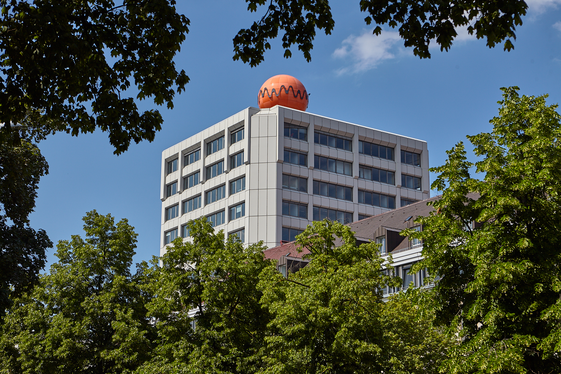 11.06.2014 - Dacharbeiten auf dem Werksgelände