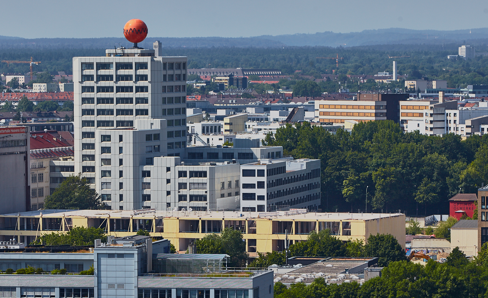 18.06.2014 - Panoramablick auf den Ostbahnhof und dem Kunstpark-Ost