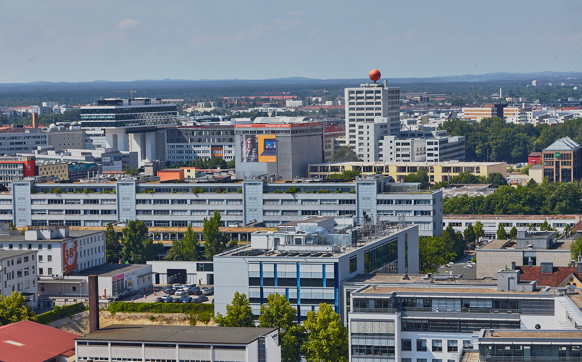 18.06.2014 - Panoramablick auf den Ostbahnhof und dem Kunstpark-Ost