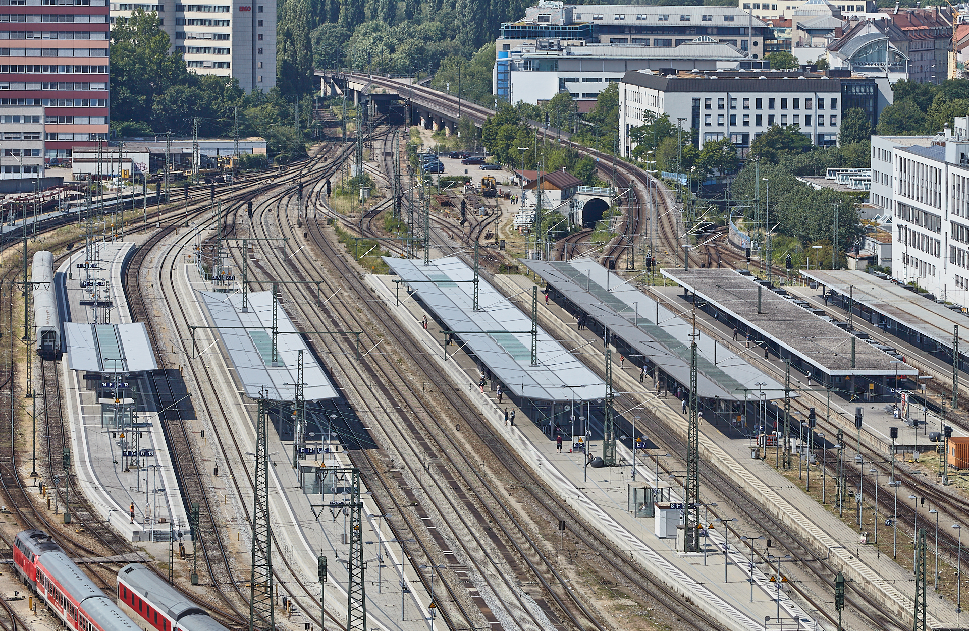 18.06.2014 - Panoramablick auf den Ostbahnhof und dem Kunstpark-Ost