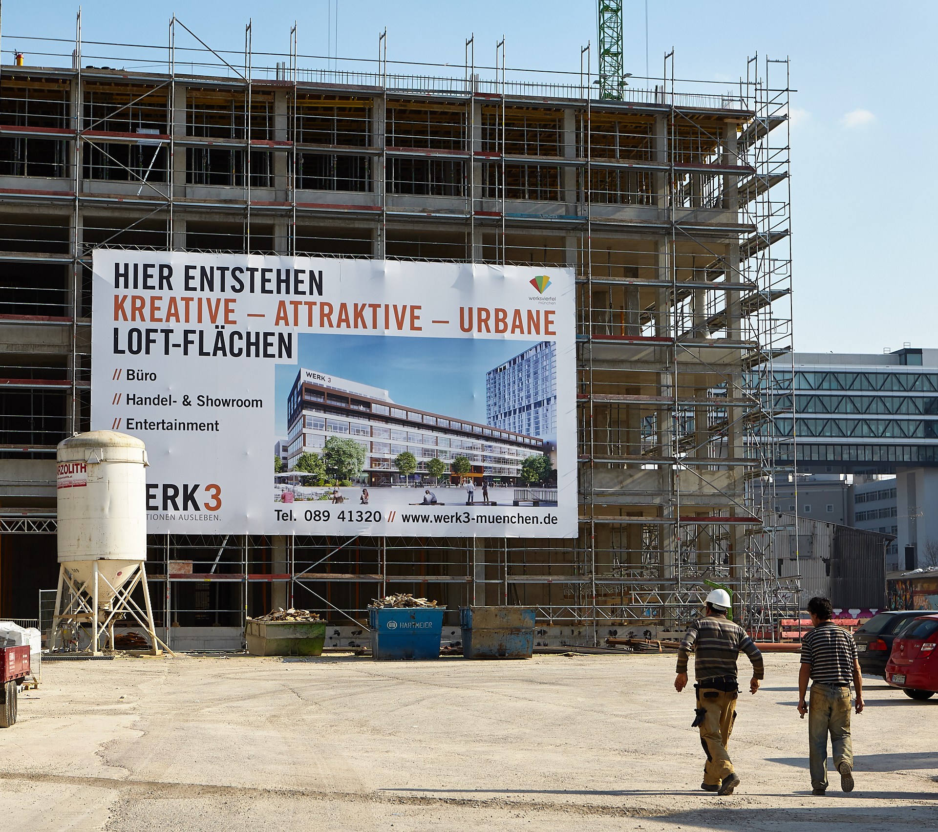 19.03.2015 - Im Kunstpark-Ost stehen viele Gebäude noch als Rohbau da.