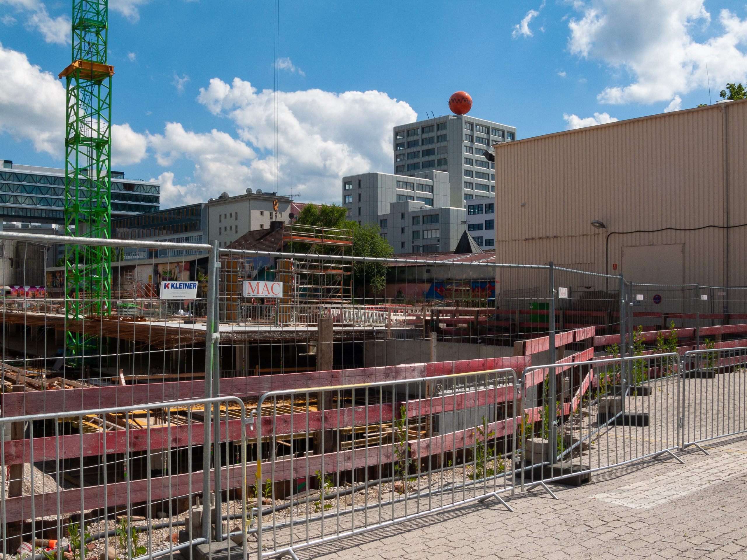 24.06.2015 - Das WERK 3 entsteht und die dazugehörende Tiefgarage