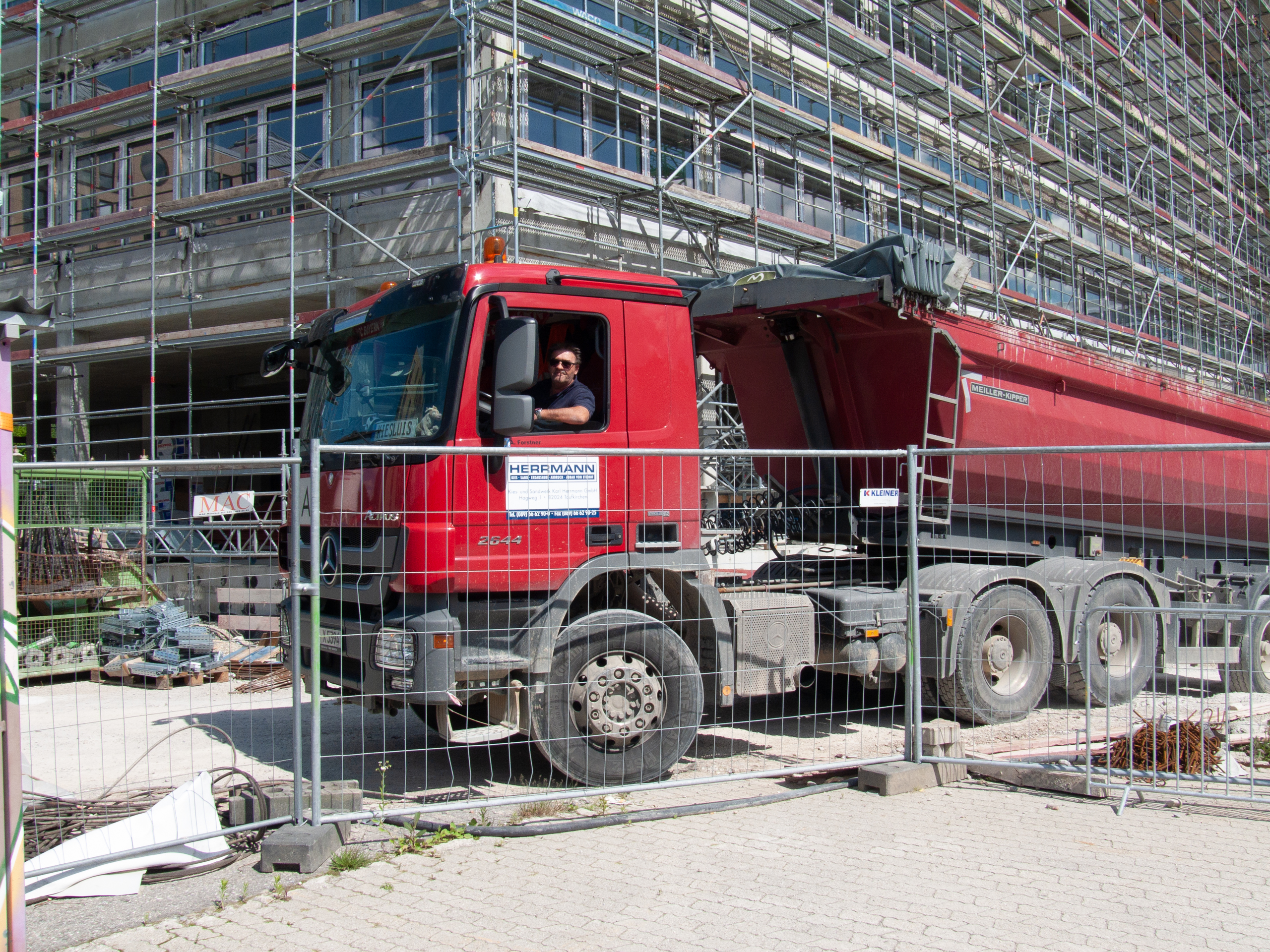 24.06.2015 - Das WERK 3 entsteht und die dazugehörende Tiefgarage