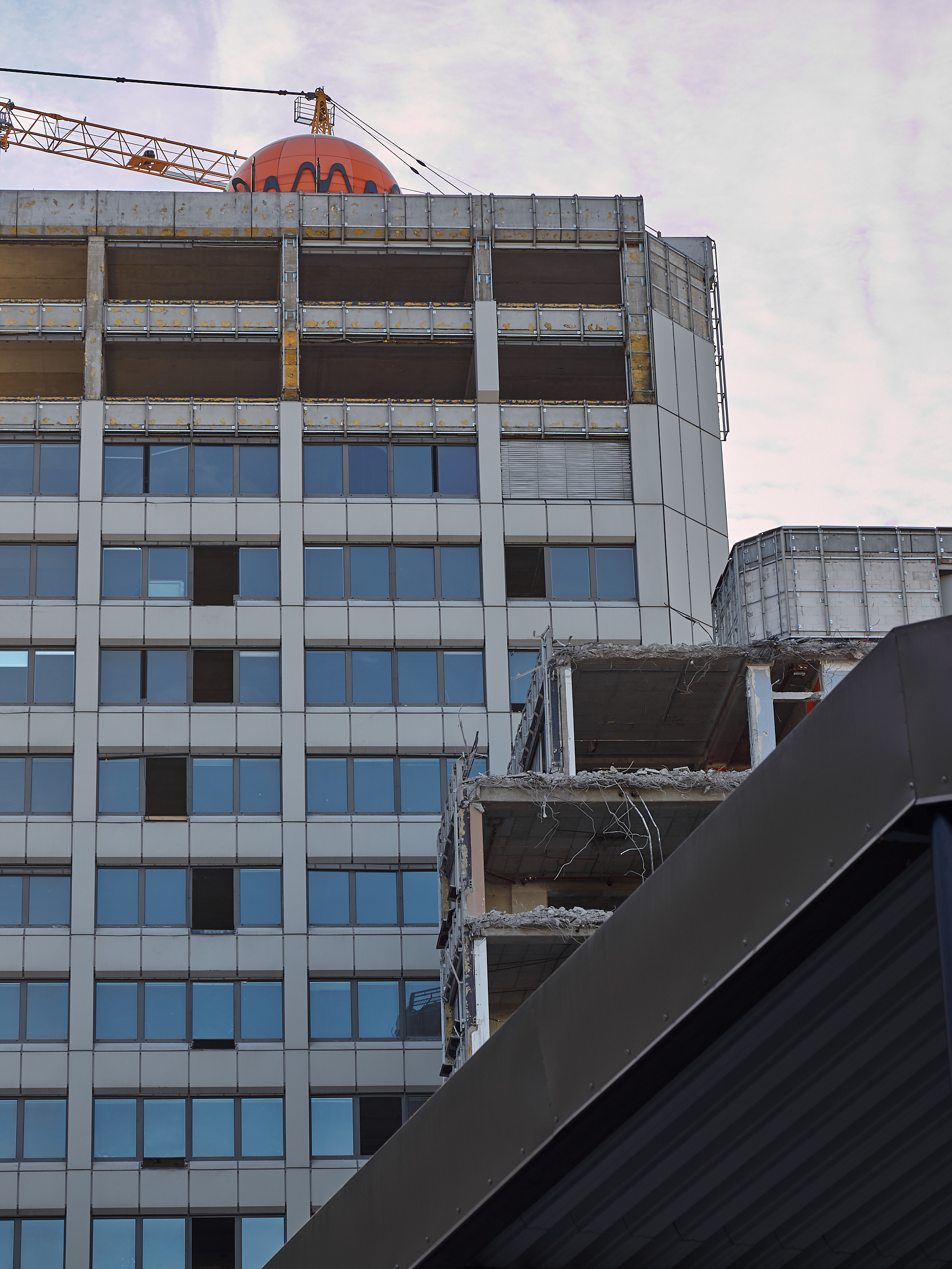12.12.2016 - Das ATLAS Bürohochhaus im Umbau
