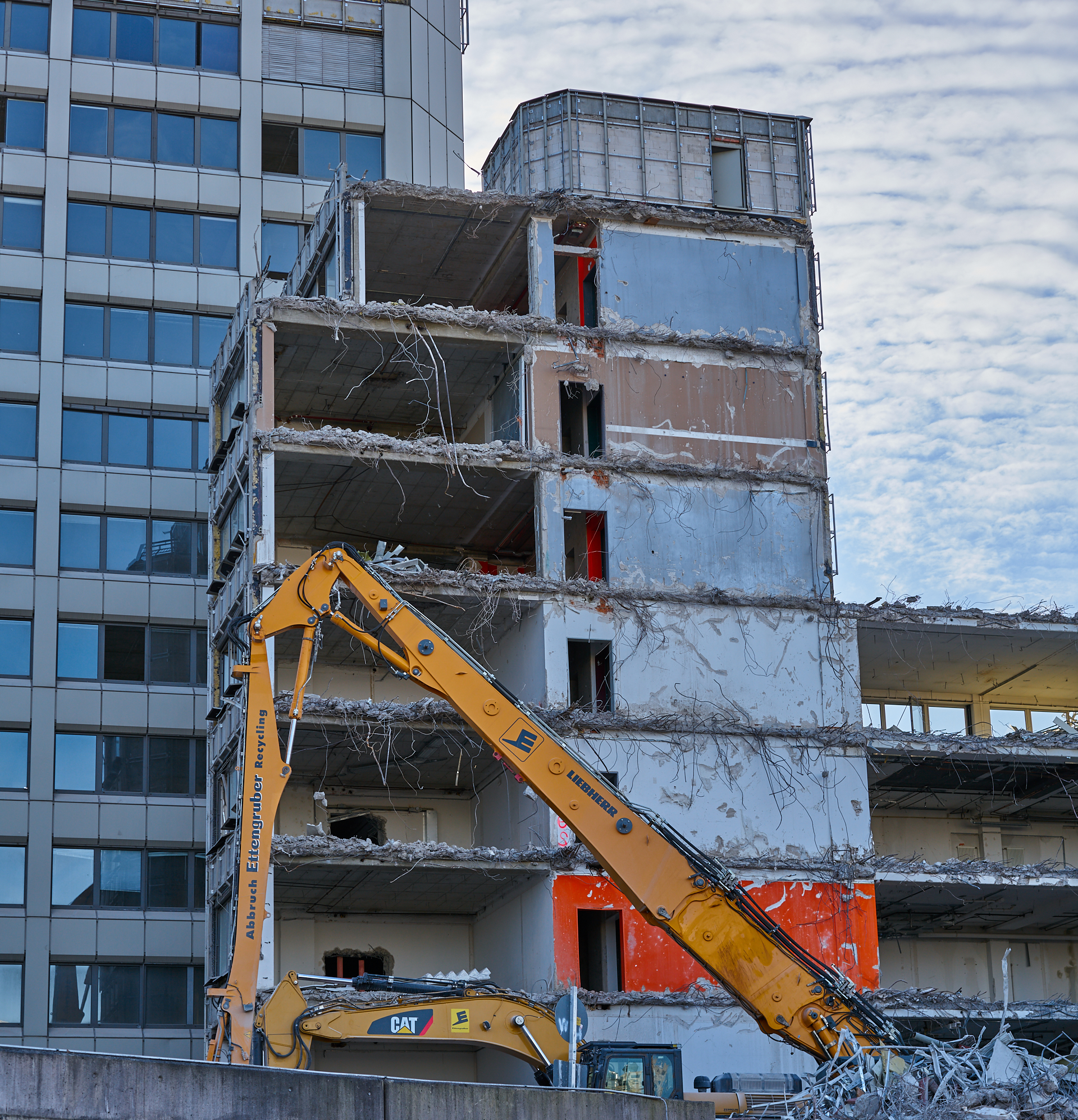 12.12.2016 - Das ATLAS Bürohochhaus im Umbau