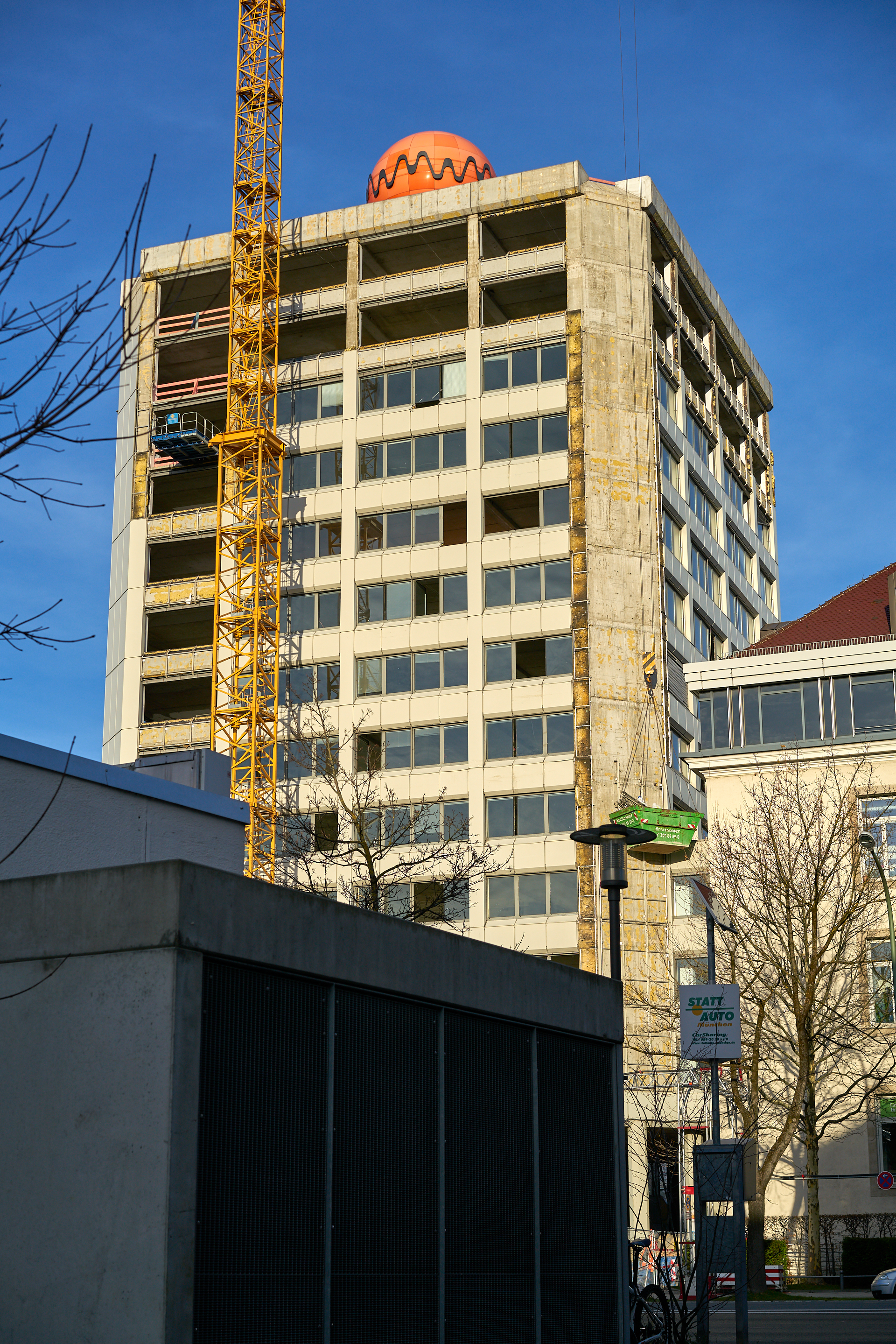 12.12.2016 - Das ATLAS Bürohochhaus im Umbau