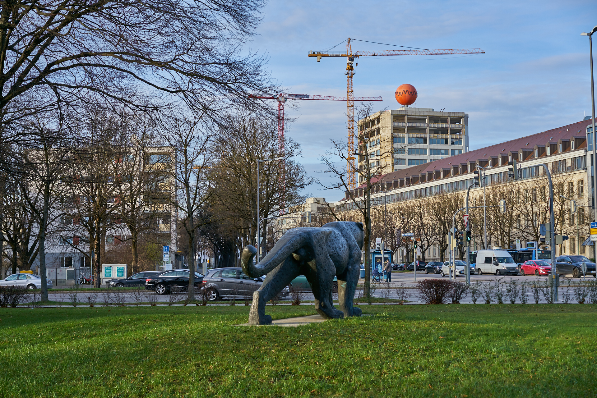 12.12.2016 - Das ATLAS Bürohochhaus im Umbau