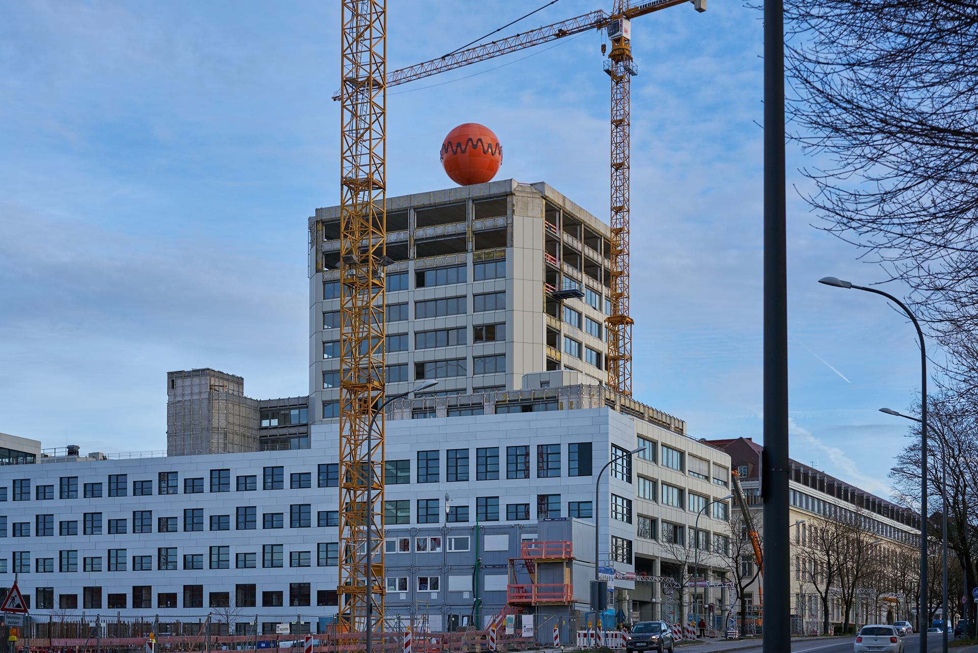 12.12.2016 - Das ATLAS Bürohochhaus im Umbau