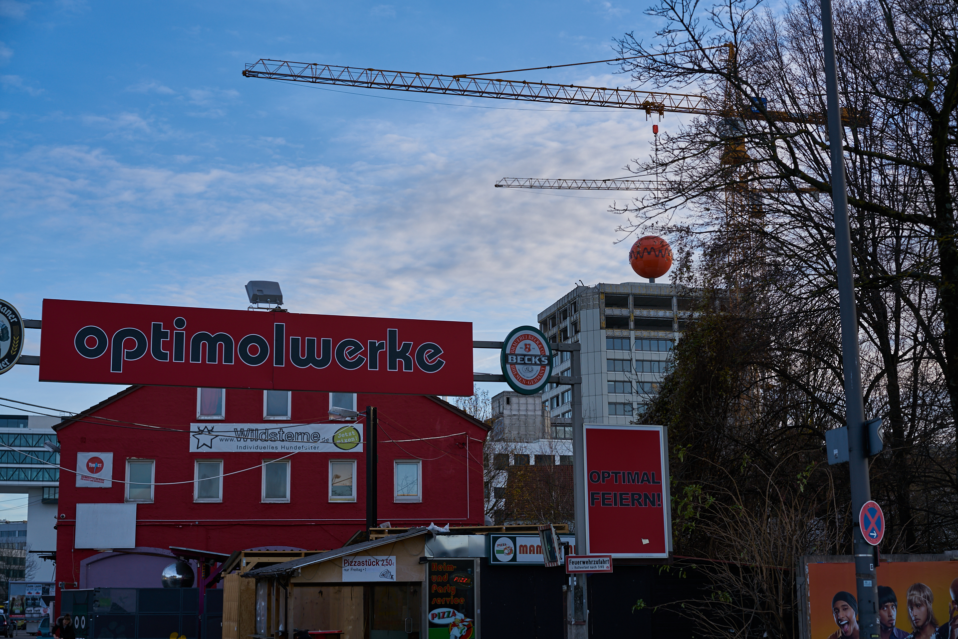 12.12.2016 - Das ATLAS Bürohochhaus im Umbau