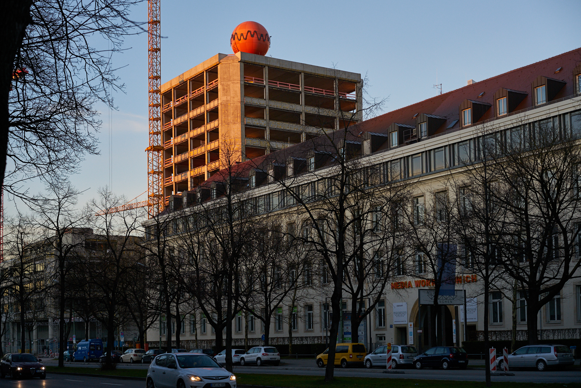 27.12.2016 - Entkernung des ATLAS Bürohochhauses