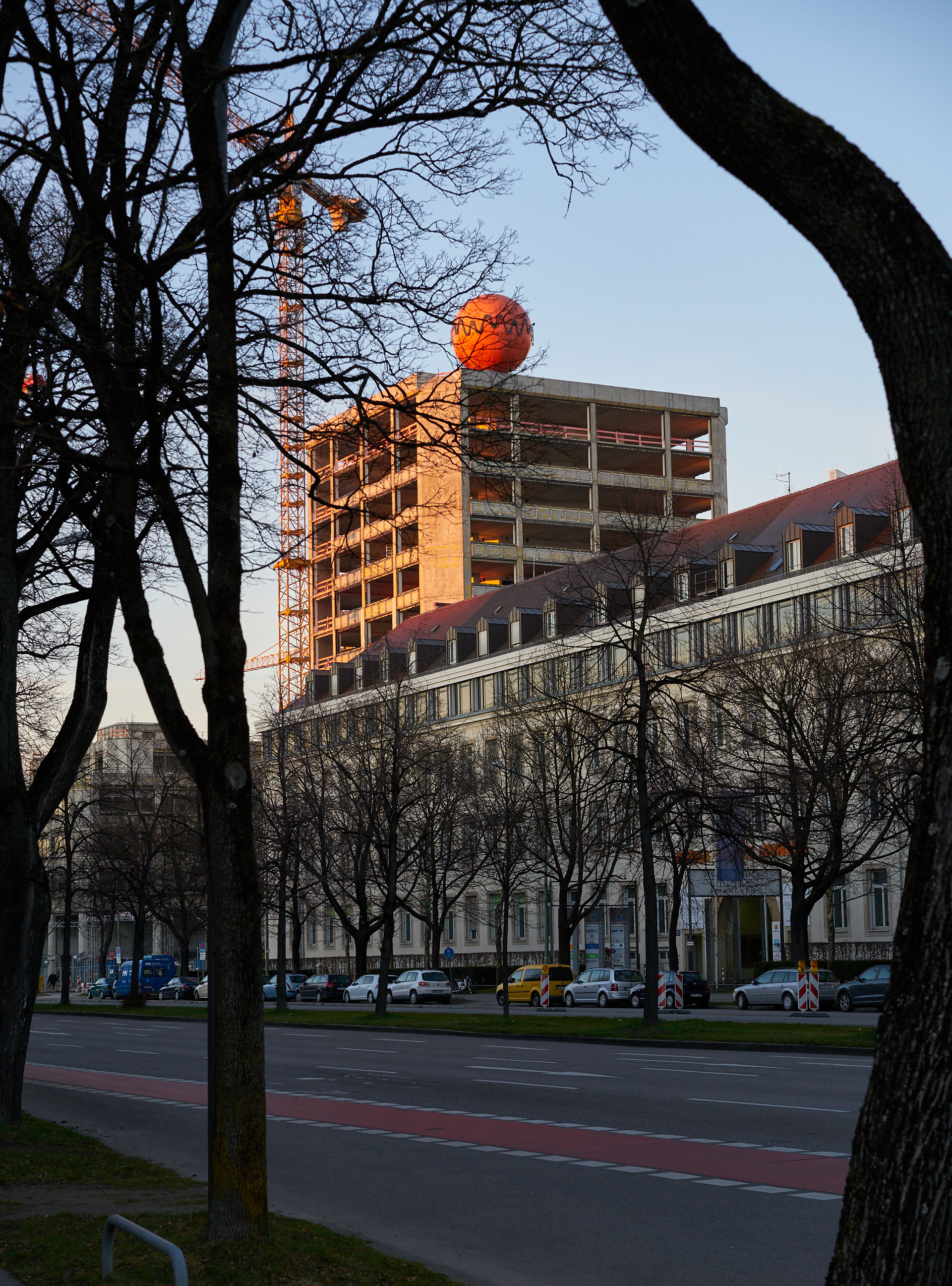 27.12.2016 - Entkernung des ATLAS Bürohochhauses