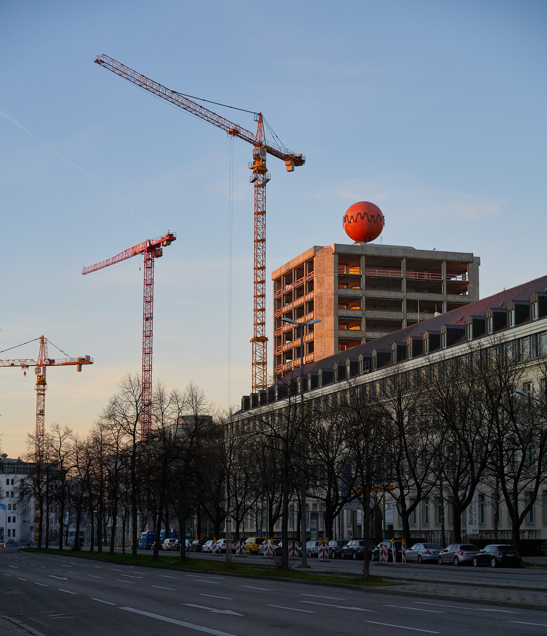 27.12.2016 - Entkernung des ATLAS Bürohochhauses