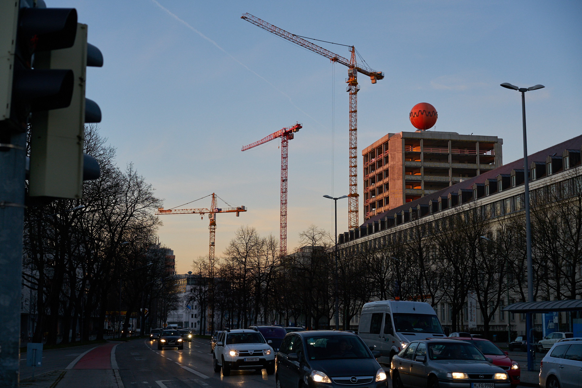 27.12.2016 - Entkernung des ATLAS Bürohochhauses