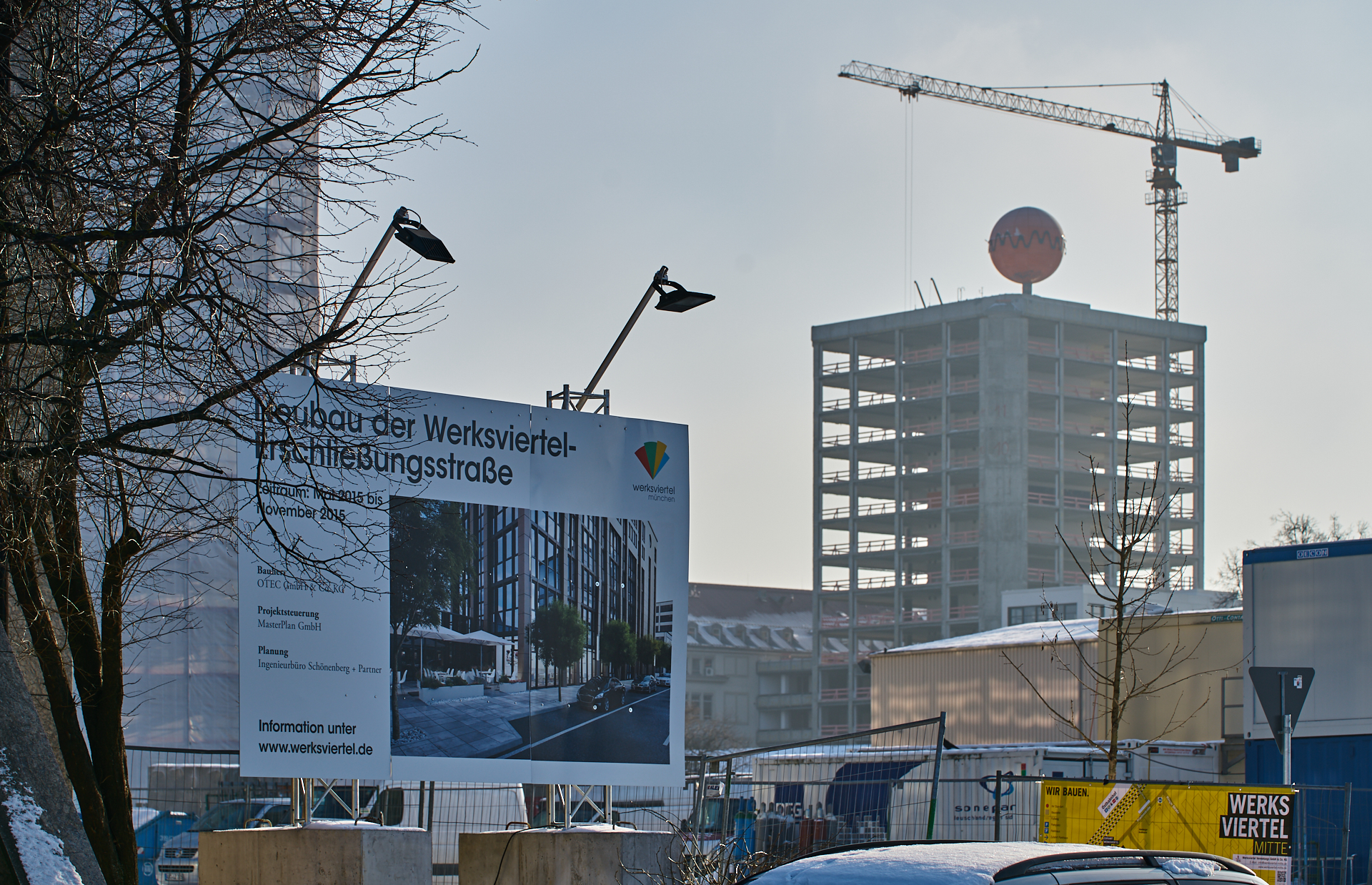 23.01.2016 - Das ATLAS Bürohochhaus entkernt und ohne Fassade