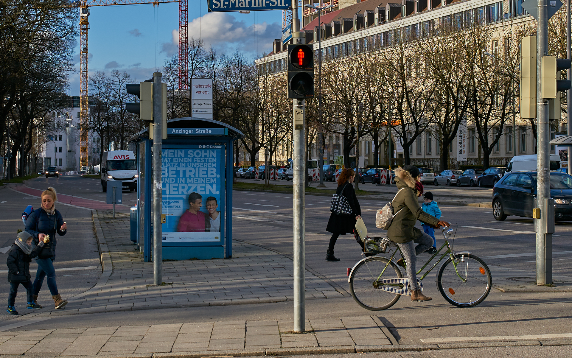 11.02.2016 - Das HIGHRISE-ONE im Anfangsstadium und ATLAS ohne Fassade