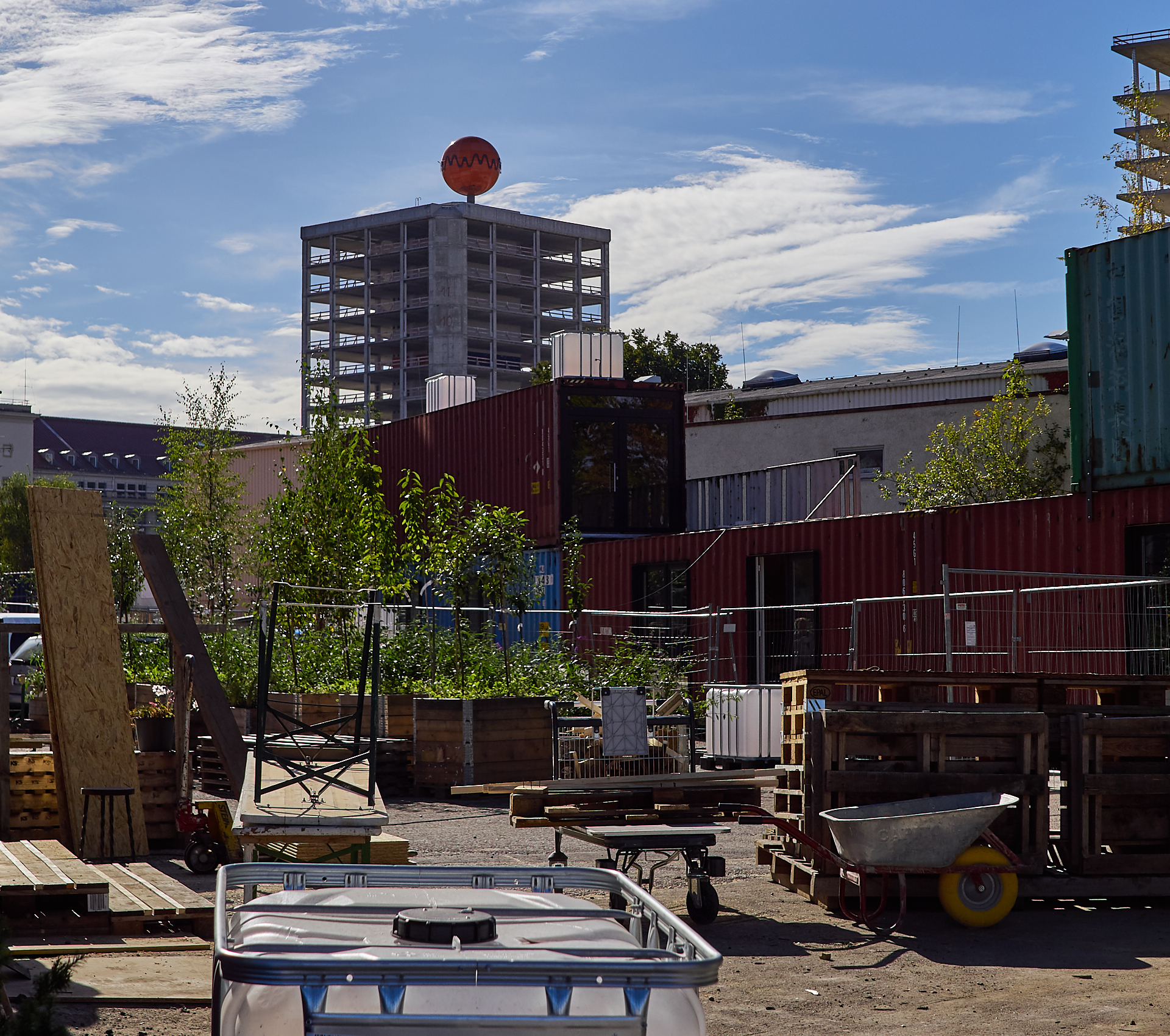 15.10.2016 - HIGHRISE-one und ATLAS ohne Fassaden