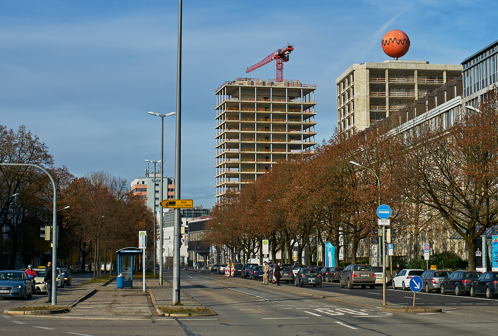 23.11.2016 - Beide Bürohochhäuser, der HIGHRISE und das ATLAS, befinden sich im Rohbau