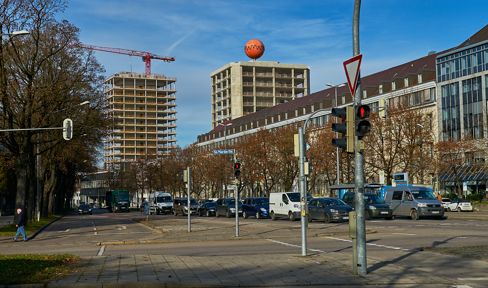 23.11.2016 - Beide Bürohochhäuser, der HIGHRISE und das ATLAS, befinden sich im Rohbau