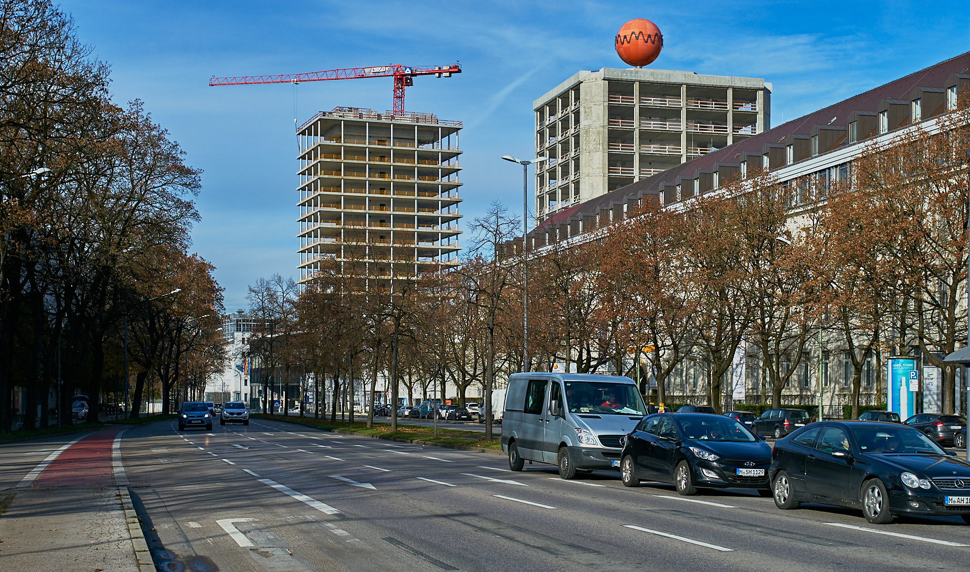 23.11.2016 - Beide Bürohochhäuser, der HIGHRISE und das ATLAS, befinden sich im Rohbau