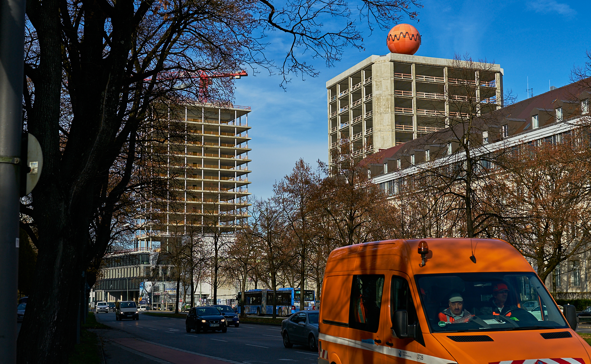 23.11.2016 - Beide Bürohochhäuser, der HIGHRISE und das ATLAS, befinden sich im Rohbau