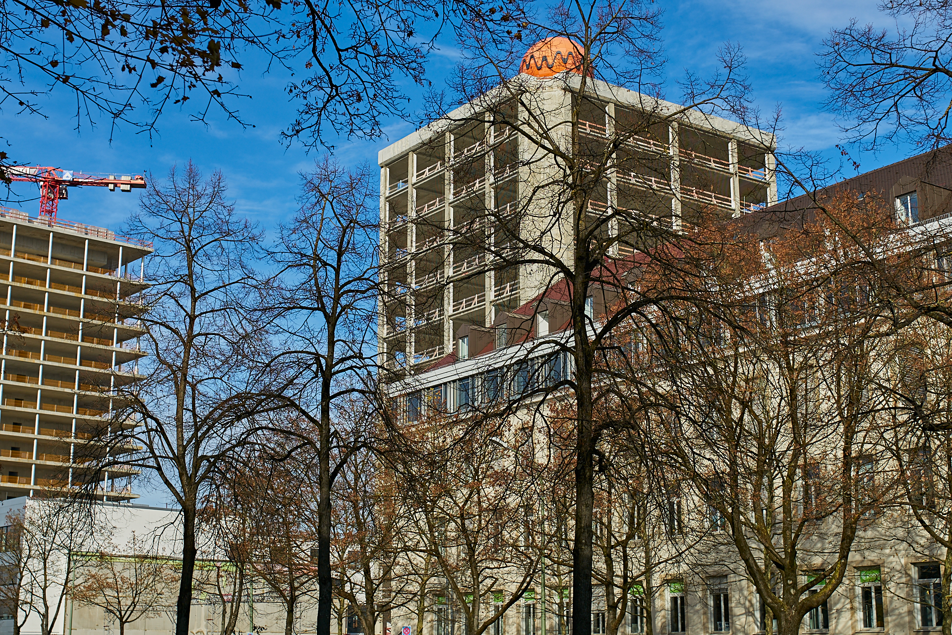 23.11.2016 - Beide Bürohochhäuser, der HIGHRISE und das ATLAS, befinden sich im Rohbau