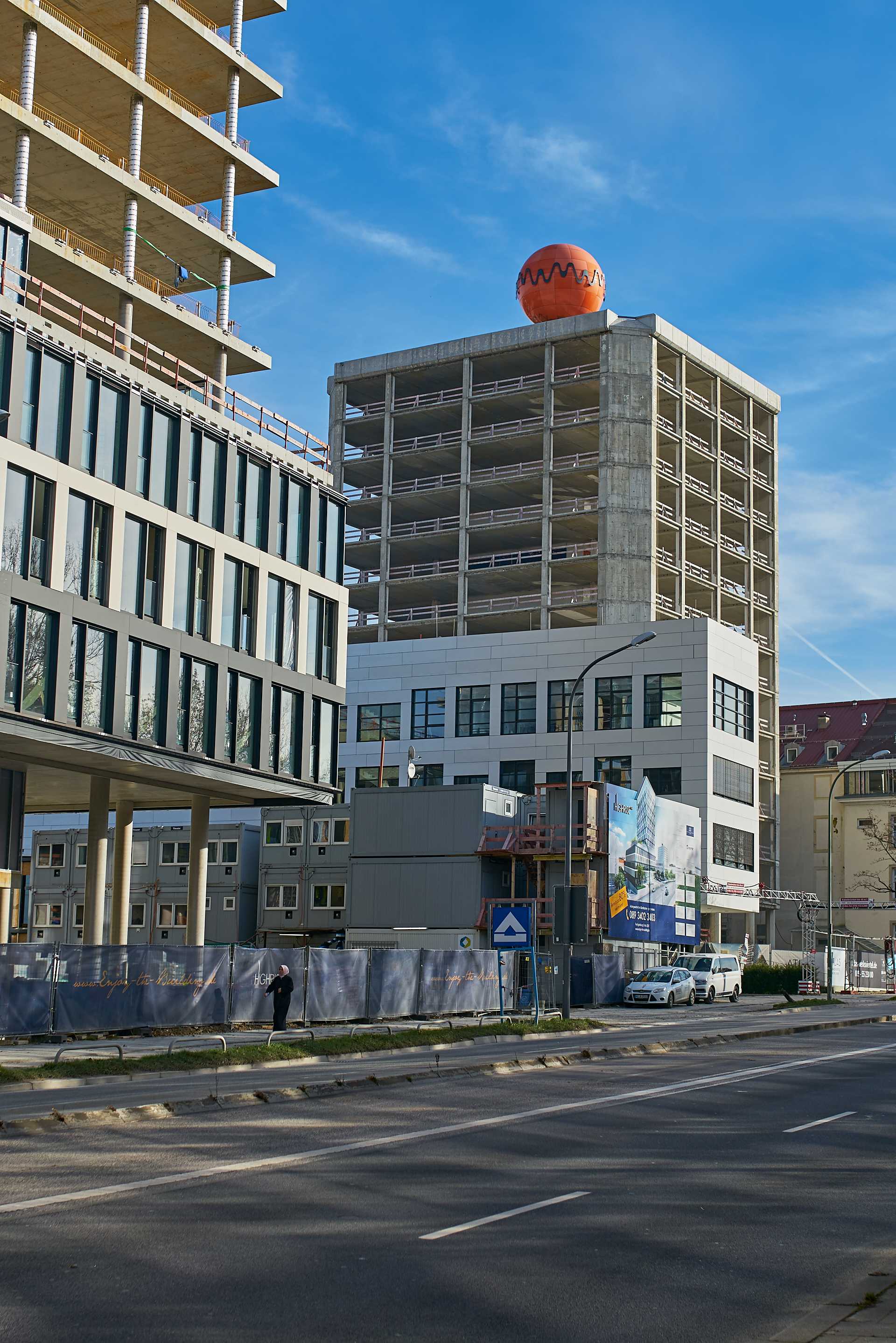 23.11.2016 - Beide Bürohochhäuser, der HIGHRISE und das ATLAS, befinden sich im Rohbau