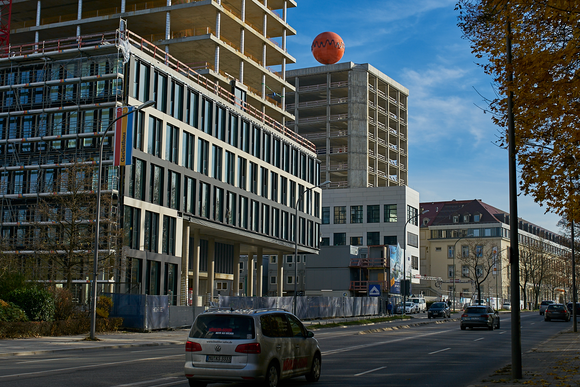 23.11.2016 - Beide Bürohochhäuser, der HIGHRISE und das ATLAS, befinden sich im Rohbau