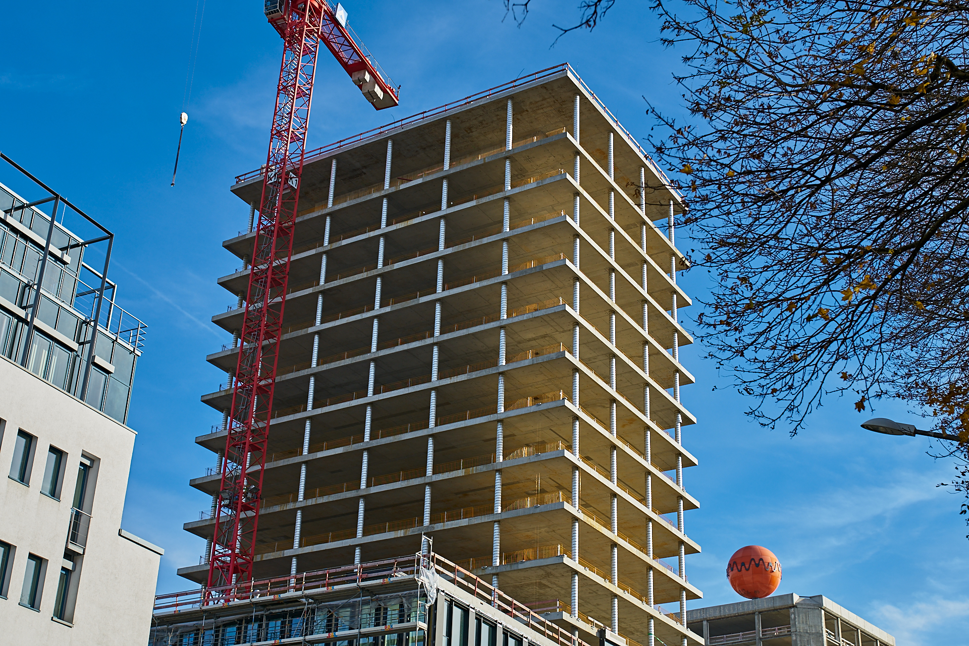 23.11.2016 - Beide Bürohochhäuser, der HIGHRISE und das ATLAS, befinden sich im Rohbau