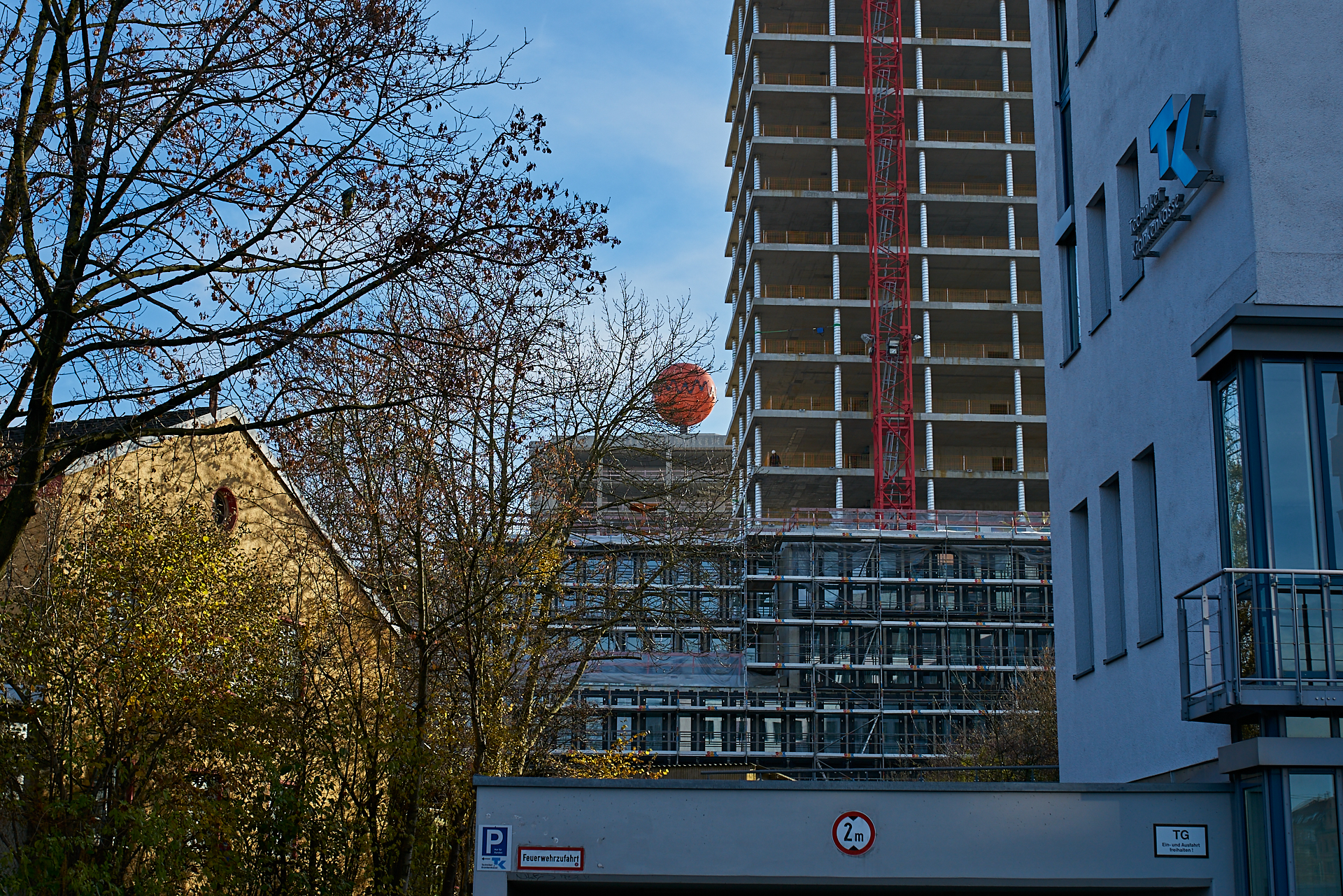 23.11.2016 - Beide Bürohochhäuser, der HIGHRISE und das ATLAS, befinden sich im Rohbau