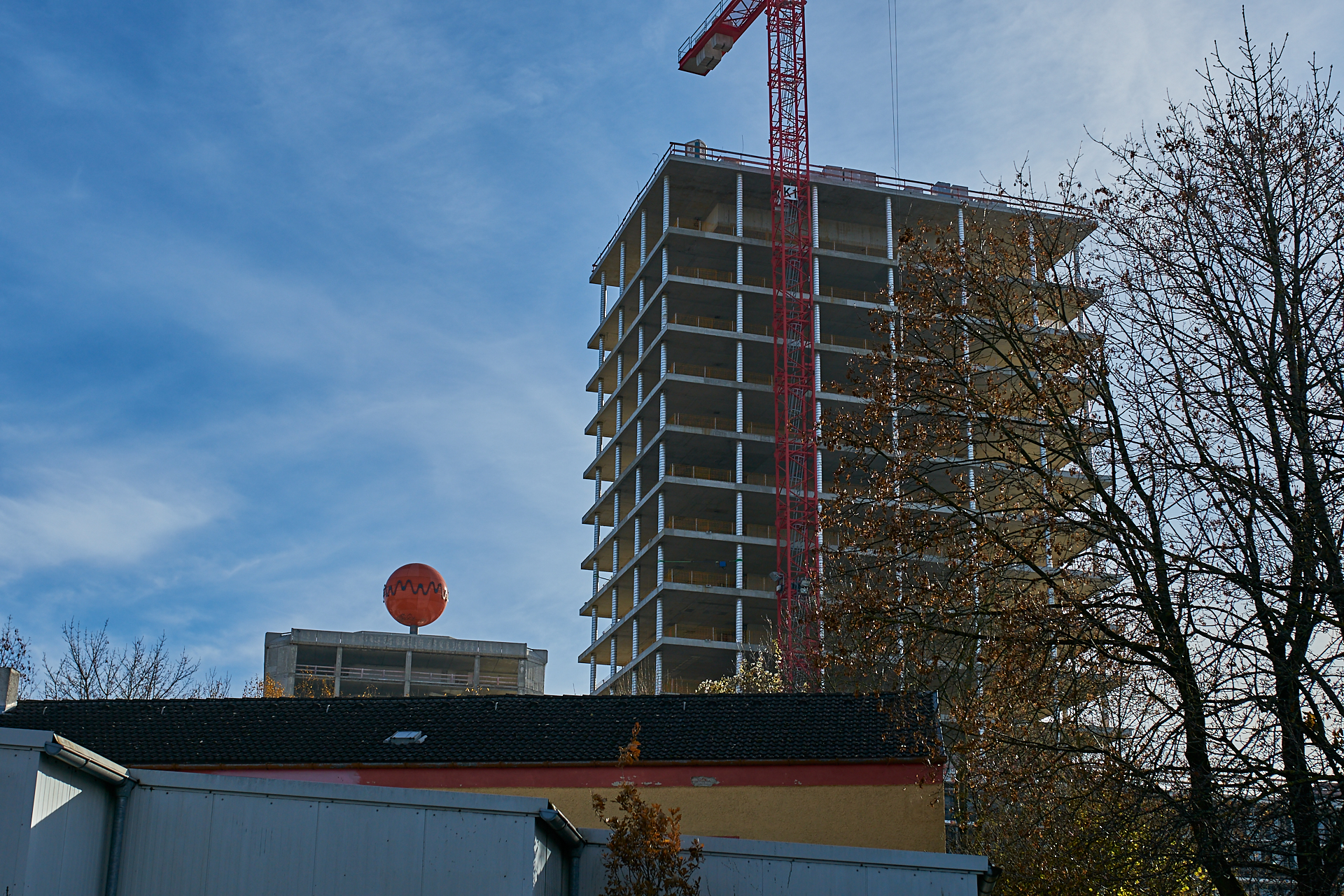 23.11.2016 - Beide Bürohochhäuser, der HIGHRISE und das ATLAS, befinden sich im Rohbau