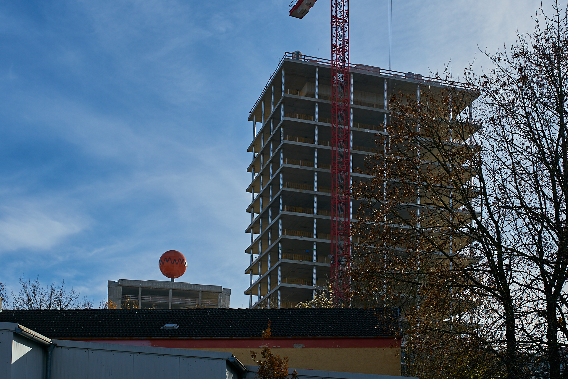 23.11.2016 - Beide Bürohochhäuser, der HIGHRISE und das ATLAS, befinden sich im Rohbau