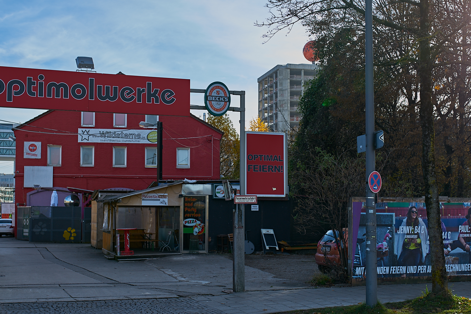 23.11.2016 - Beide Bürohochhäuser, der HIGHRISE und das ATLAS, befinden sich im Rohbau