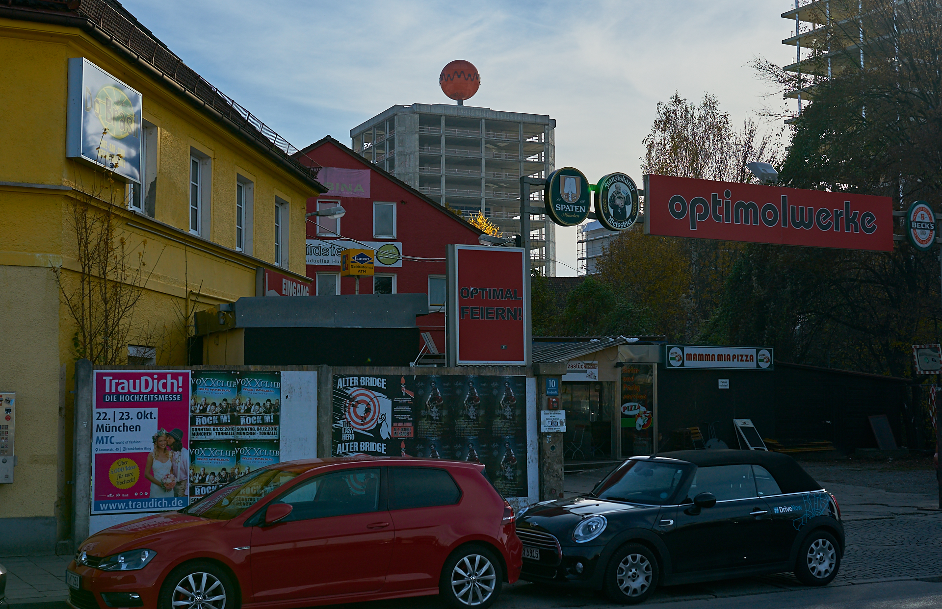 23.11.2016 - Beide Bürohochhäuser, der HIGHRISE und das ATLAS, befinden sich im Rohbau