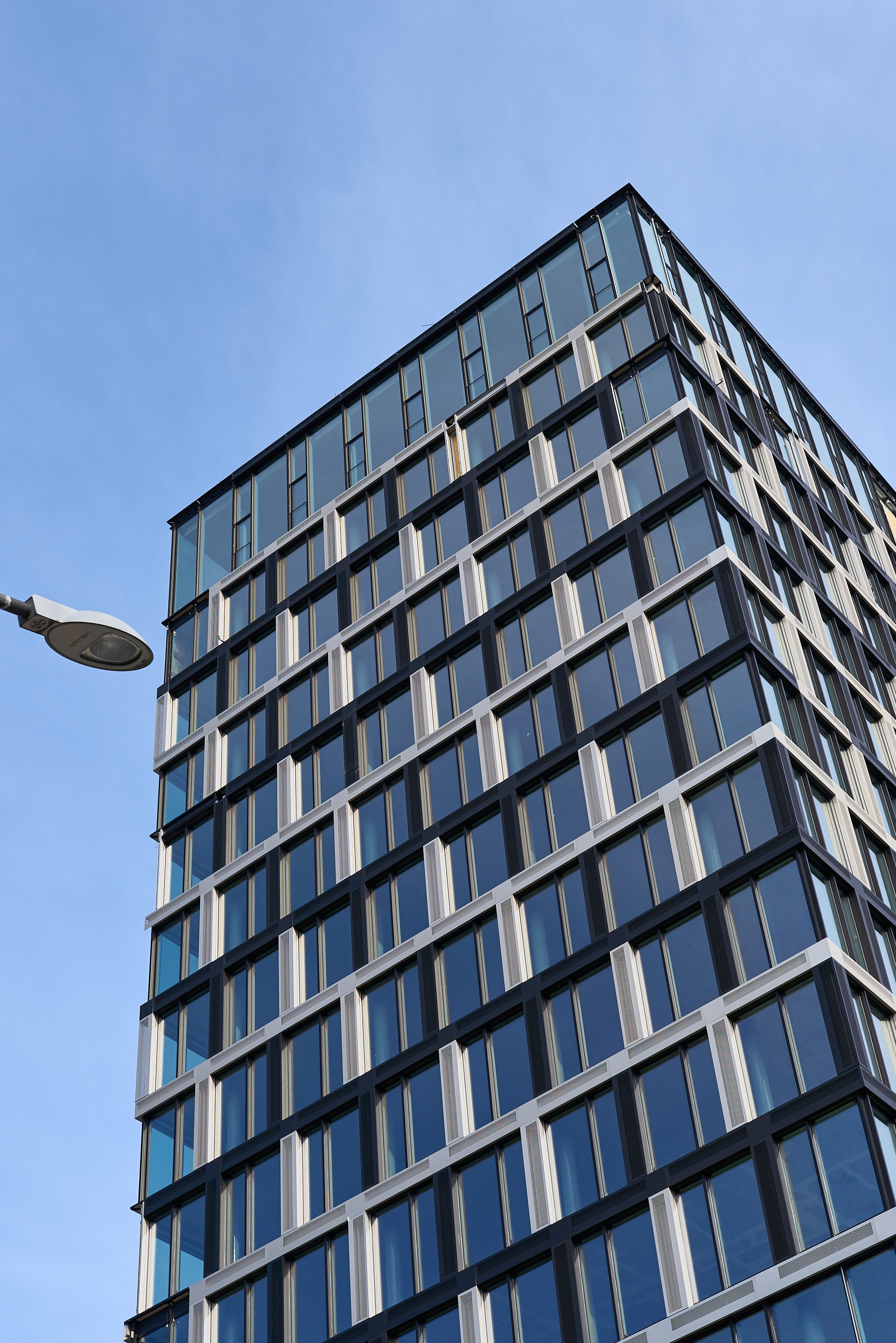 25.02.2017 - Das ATLAS-Bürohaus im ATLAS-Werksviertel ohne Fassade
