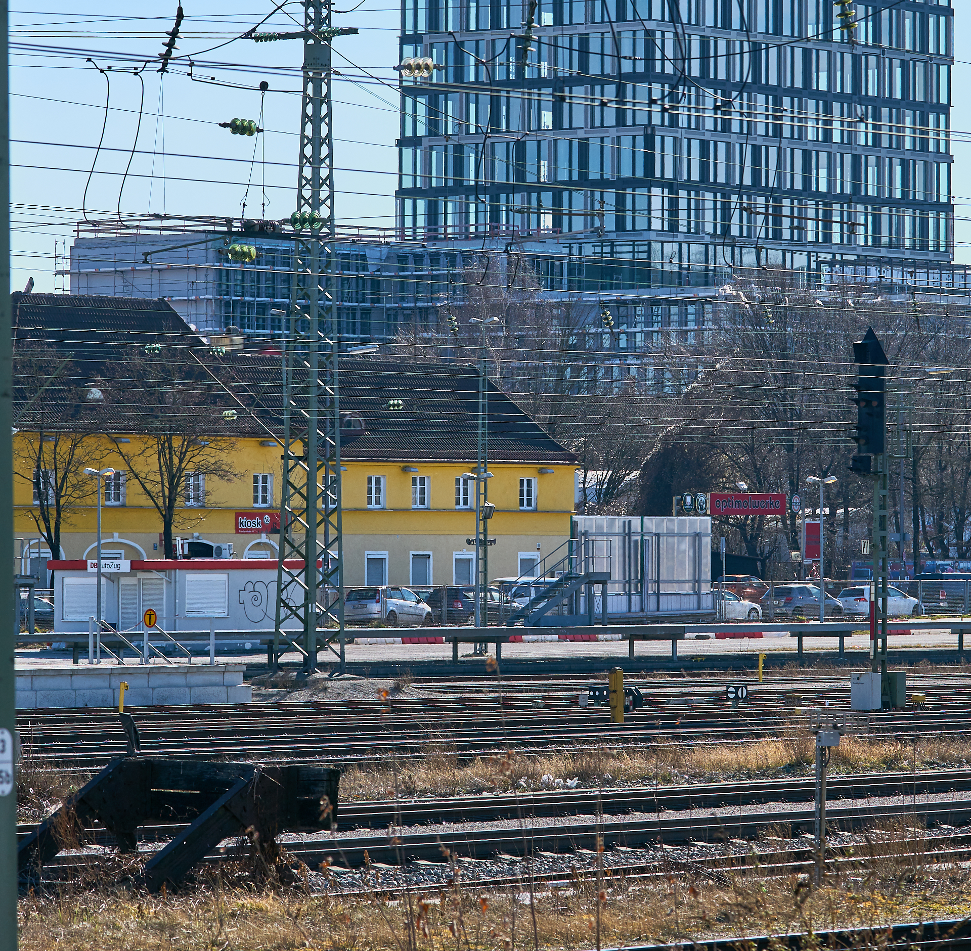 25.02.2017 - Das ATLAS-Bürohaus im ATLAS-Werksviertel ohne Fassade