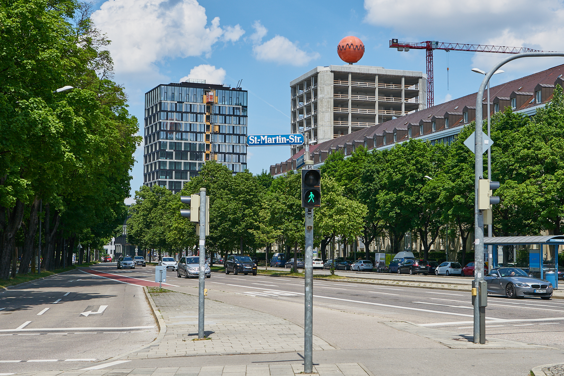 03.06.2017 - Das ATLAS Bürohochaus verliert seine Fassade
