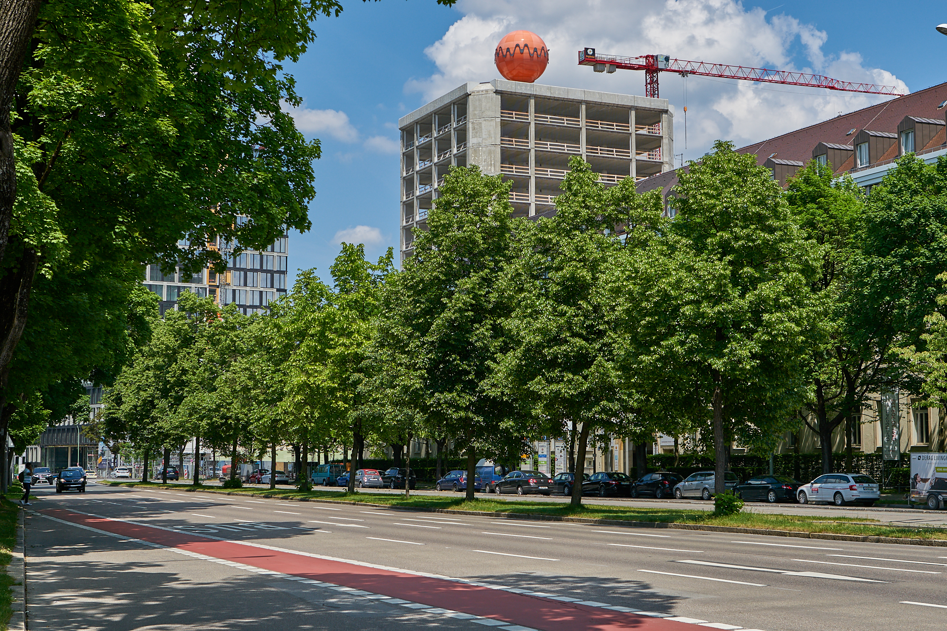 03.06.2017 - Das ATLAS Bürohochaus verliert seine Fassade