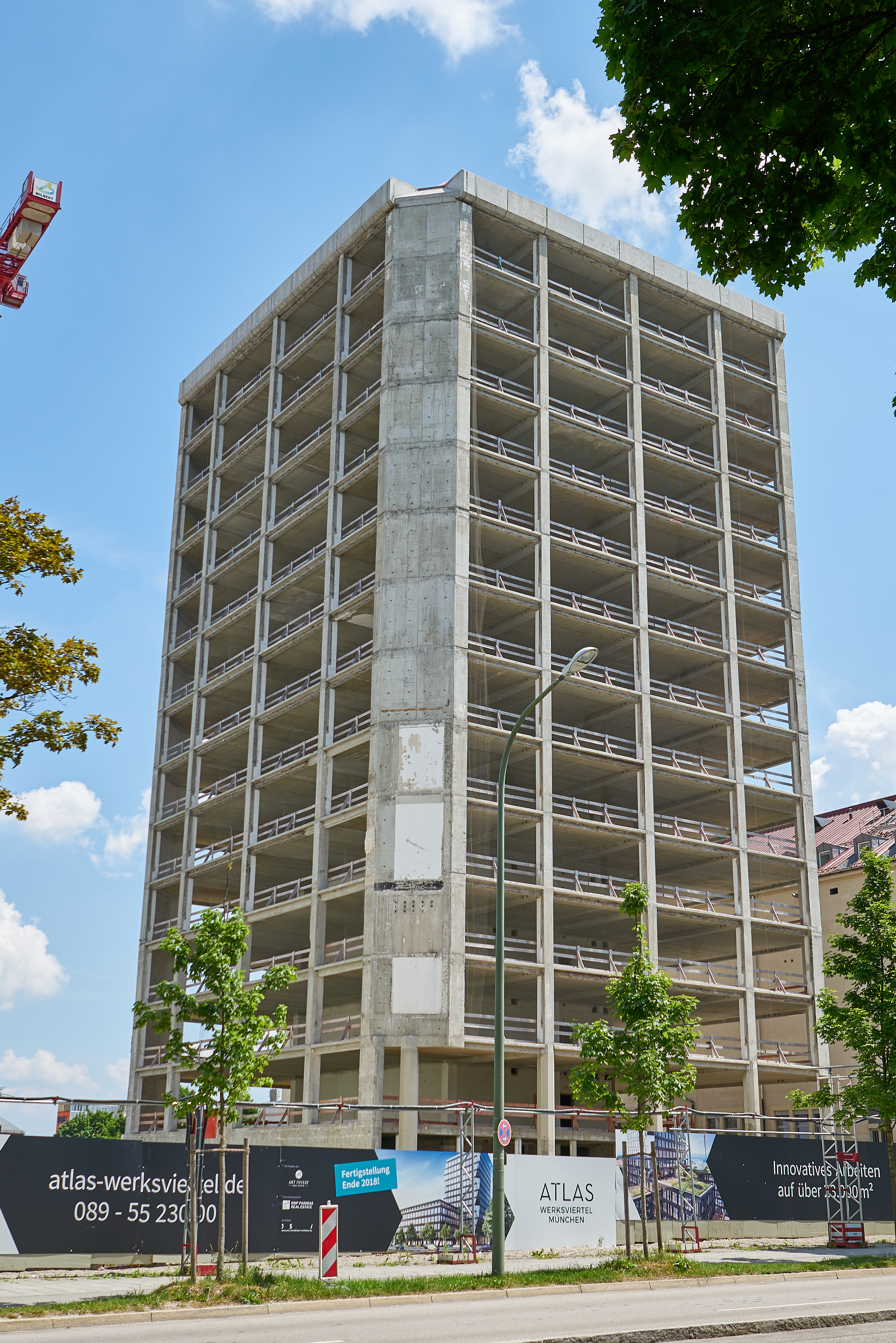 03.06.2017 - Das ATLAS Bürohochaus verliert seine Fassade